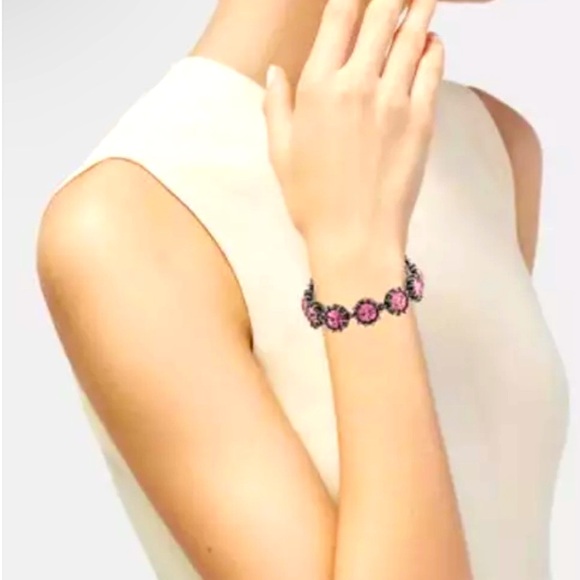 Gucci Pink Crystal Silver Tone Bracelet - Picture 6 of 6